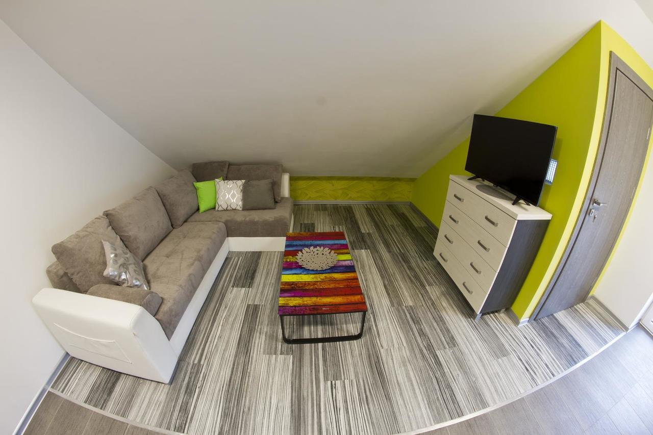 Park Apartament 热舒夫 外观 照片