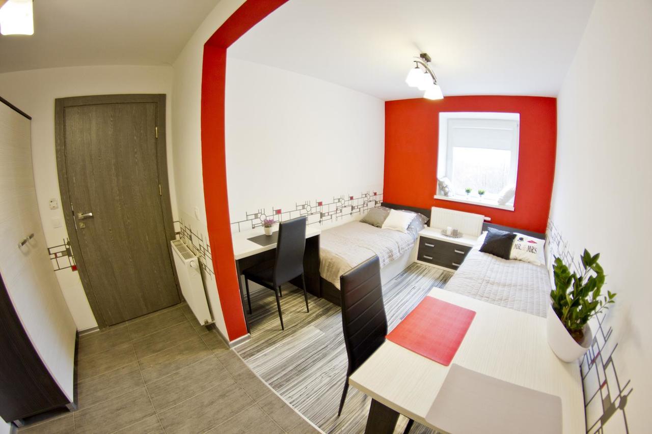 Park Apartament 热舒夫 外观 照片