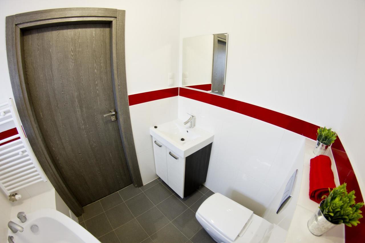 Park Apartament 热舒夫 外观 照片